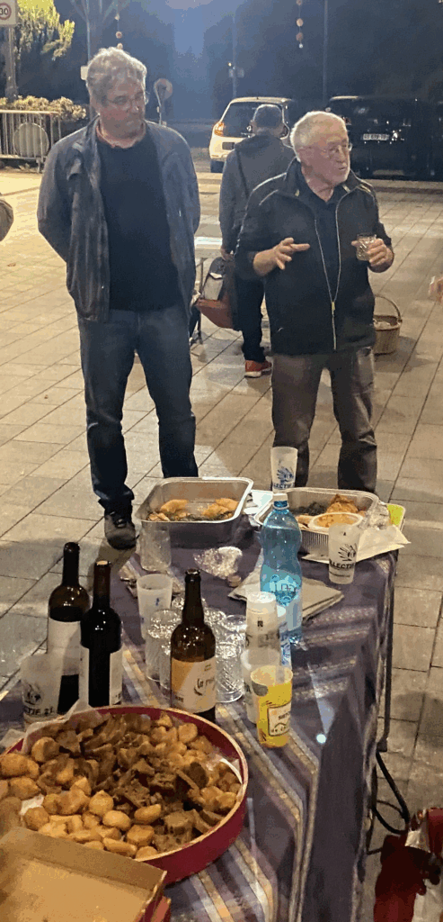 Francis Routis et David Capdevielle lors du pot organisé en l'honneur de l'EARL Routis Cabé